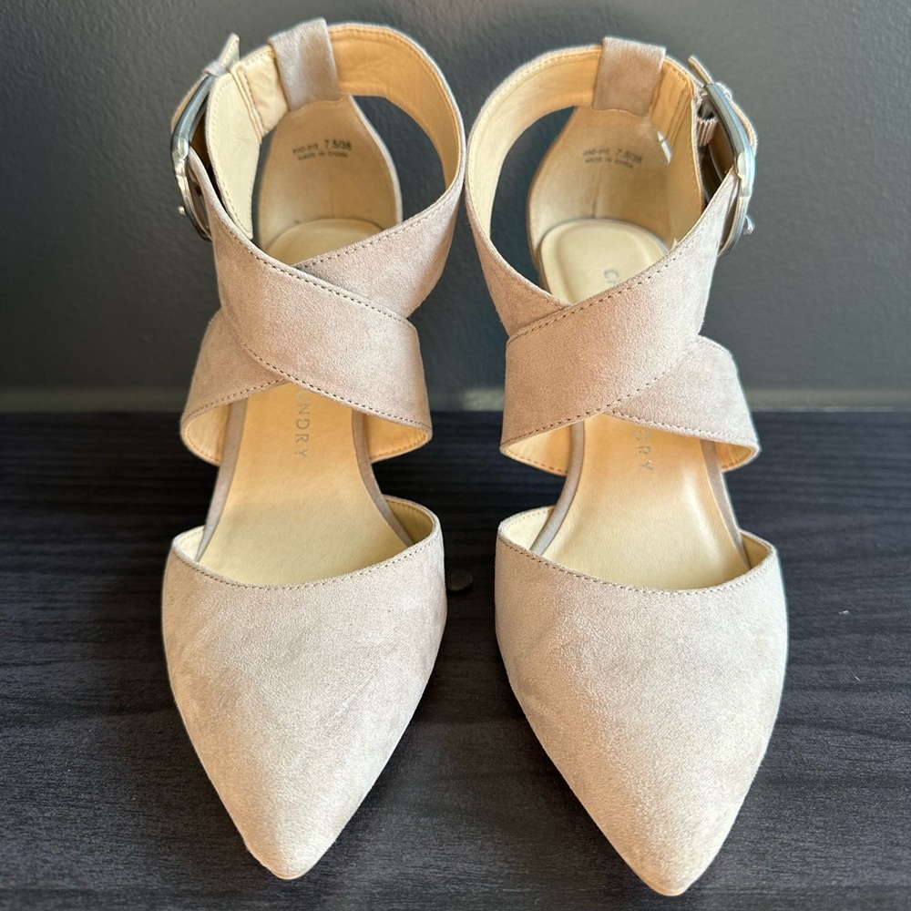 Chinese Laundry tan suede heels